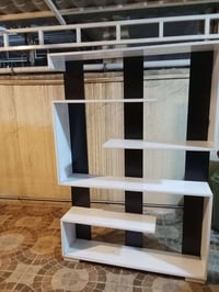 بوفية محل NDF نظيفة السعر 50 الف / الموقع حي الجامعة/التواصل ‏‪0750223...