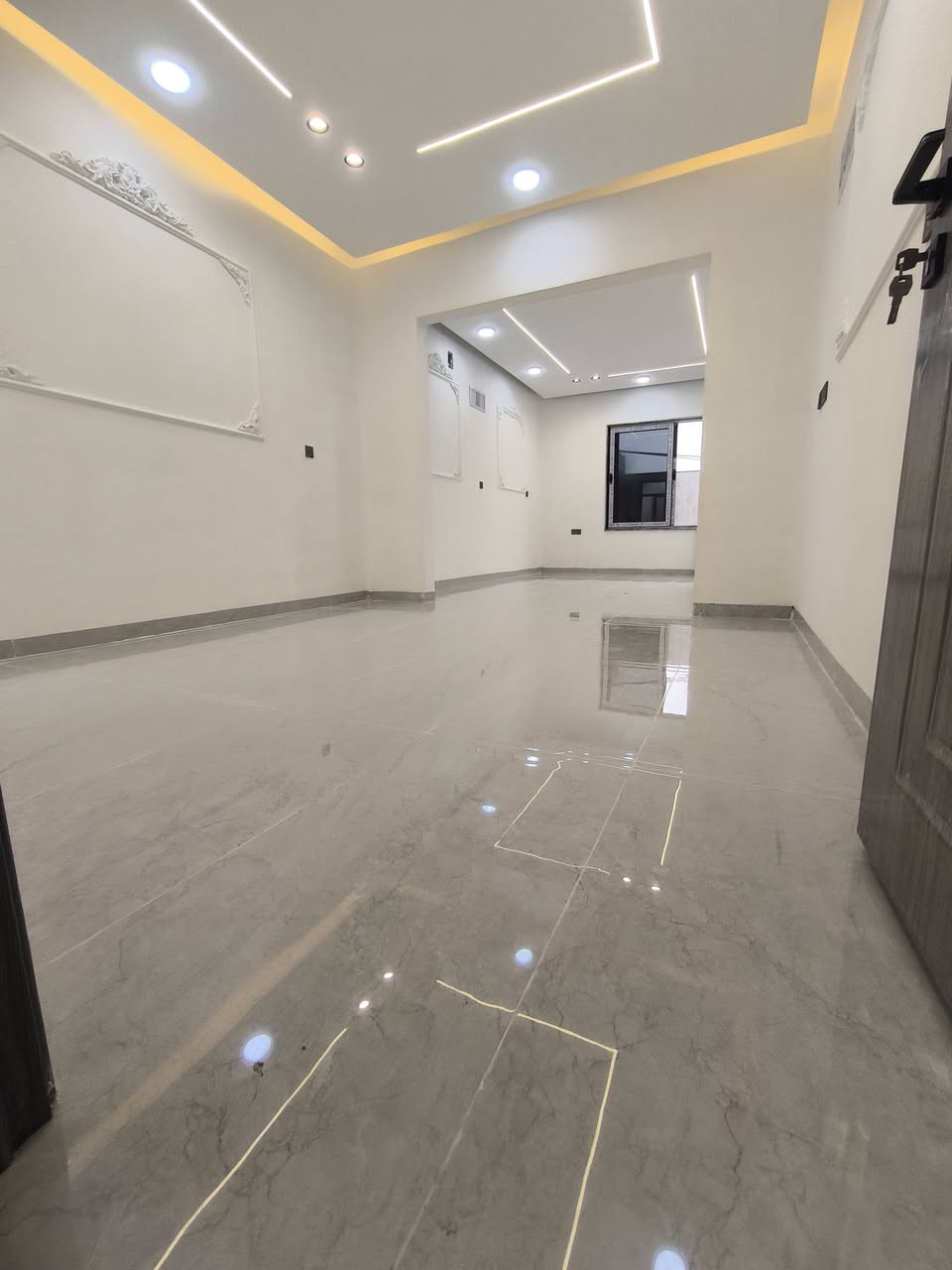 دار للـــــبيع
#الموقع/ حي الملايين الاولى قرب سايدين النخيل
#مساحة / 150 م واجهة 7.5 م
طابقين بناء حديث زيرو تسليم فوري
ط1 غرفتين نوم وهول واستقبال ومطبخ وصحيات وكراج
ط2 ثلاث غرف نوم وحده سويت وصحيات وهول
للاستفسار عن السعر الاتصال 
***********
***********
‏‪***********‬‏
#مكتب انوار الموصل للعقارات
البناء الجاهز سايدين حي العربي مقابل الكمارك
