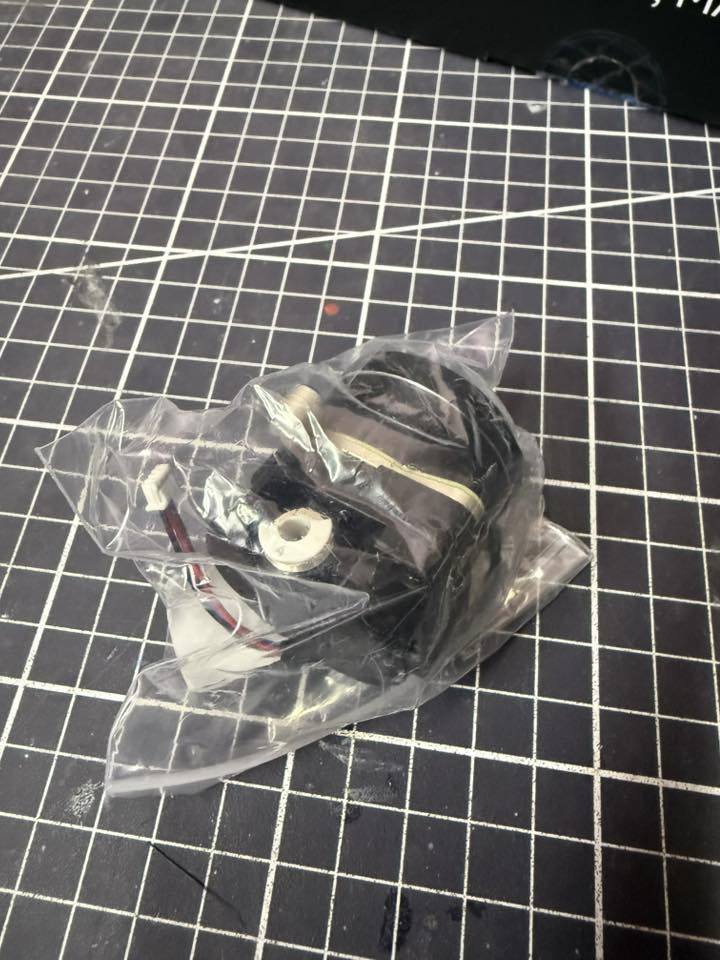 كل القطع اصليات مال creality k1/c/MAX
بعت الطابعه وبقن هذني ما احتاجهم 
السعر جوه الصوره


**إذا كنت صاحب هذا الإعلان وتريد حذفه لأي سبب، رجاءا أرسل رسالة إلى الدعم الفني**