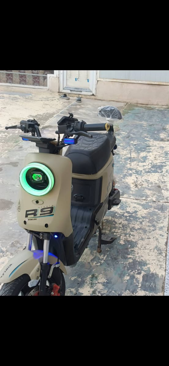 سلام عليكم دراجه شحن R9 طك كارتون 2025 بطاريات 5 دبل الكبار سرعه 109 بلاتوث جاهز من كلشيي
اتصل *********** البصره الزبير.   بيع مستعجل ..
