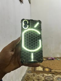 ناثينج فون 1 • ٢٥٦ • مكفول