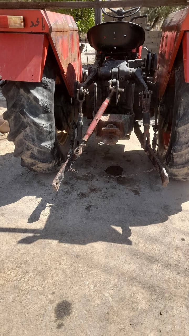 مكينه عنتر 87للبيع محرك اكسن كير هيدروليك صدرجديد بم نوزل  تايرات نص عمر بدون رايدها 4مليون  وبيها مجال  هذا رقمي ***********
