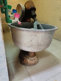 عجانة • ايرانية • محل