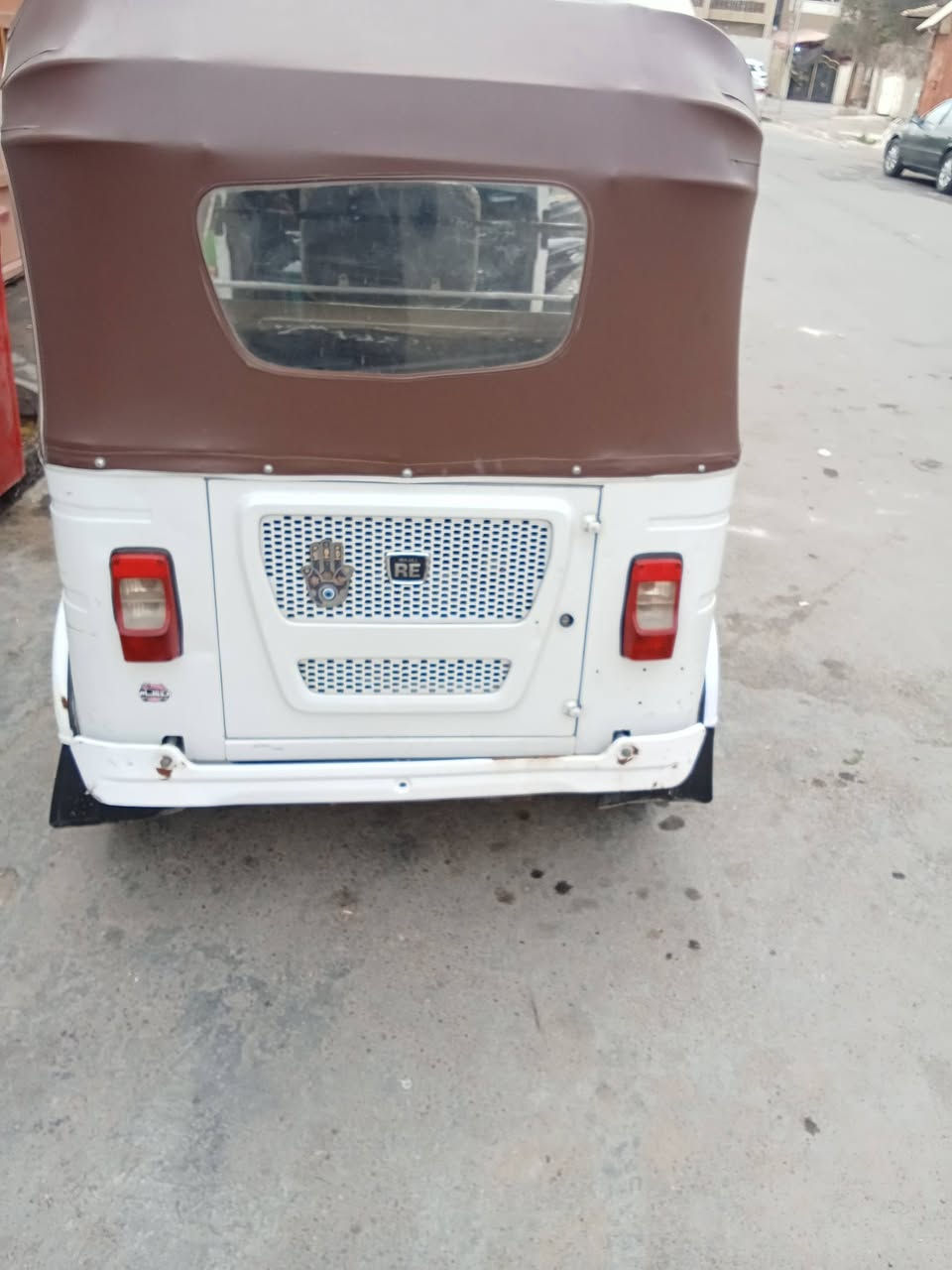 تكتك للبيع موديل2021رقم وسنوية بل لغد بارد***********سعر 7ملايين وربع وبيها مجال
