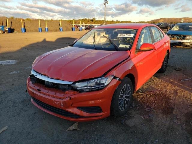 ڤۆڵکس واگن جيتا S موديل : 2021
چوار  گێر (سپۆرت+نۆرماڵ+ ئیکۆ+ عادی) 
هاند برێکی بەسمە
‎ مەكینەی 14 تۆربۆ
بۆیاخی تێدا نییە.
‎گاعی بیلادی ماوە
‎گێڕو مەکینە بەشەرت
‎بێ سەوت بێ بوخار بێ دووکەڵ بێ کرانەوە.
سەنەوی و رەقەم تازەیە
لایت و رادیتەر هەمووی بیلادن 
ئیرباگ سووکان و شان و سیستەم کراوەتەوە و وێنەی حادیسەکەی دانراوە.
‏‎رەنگ پرتەقاڵی 
‏‎لایت شەوان ئۆتۆ 
سیستمی کوژانەوە لە ترافیک
‏‎گێر و مەکینە و کارەبایی بەشەرت 
بەردی گزۆز بیلادی 
کامێرای دواوەی هەیە.
هیچ کێشەیەکی کارەبایی نییە و شاشەکەی ئۆتۆجۆین و بلوتوسە.
سەیارەکە لە ئەمریکاوە هاتووە و دەستی دیکەی نەکردووە و هیچ مەسرەفی تێدا نییە.
پەیوەندیکردن: *********** واتسئاپ، ڤایبەر .
نرخی 140 وەرەقە أربيل, العراق
