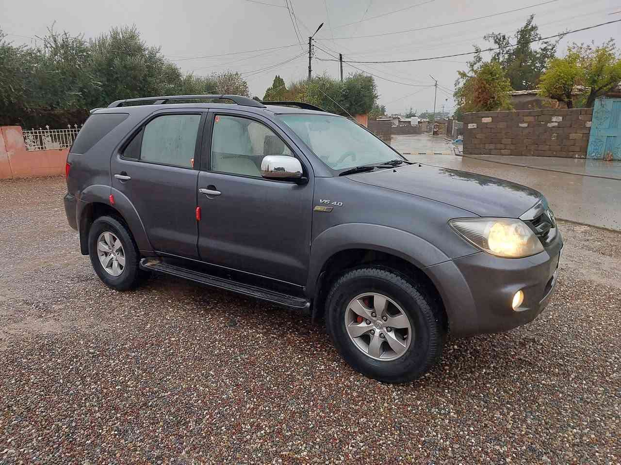 سلام عليكم فورجينر ٢٠٠٦ ٦ سليندر 
ماشي ٣٦٠ الف حقيقي شرط
محارك مفتوح بس شرط كلشي 
قطعةين صيوخ رقم اربيل تحويل غرامه شرط نفص وم  
سعر 135 و ماجل

رقم وتساب *********** *********** خابير
