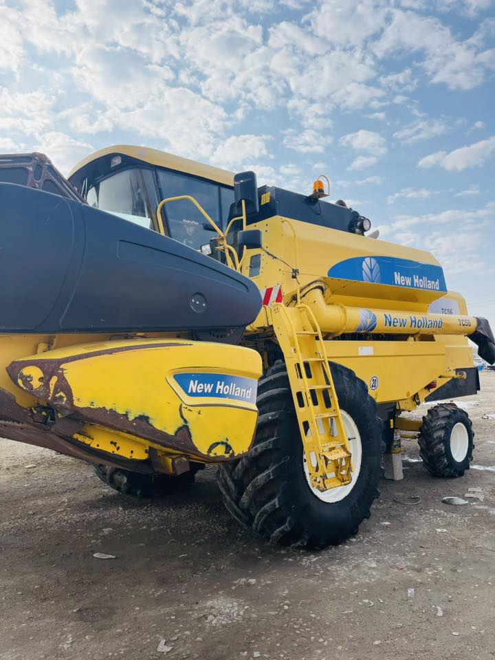 للبيع حاصده 2006 خمسه بلم هيدرو   دبل دام طبلة قلاب تاير بالون جاهزه ومكفوله  سعره اتصل ‭0771 991 8057‬
