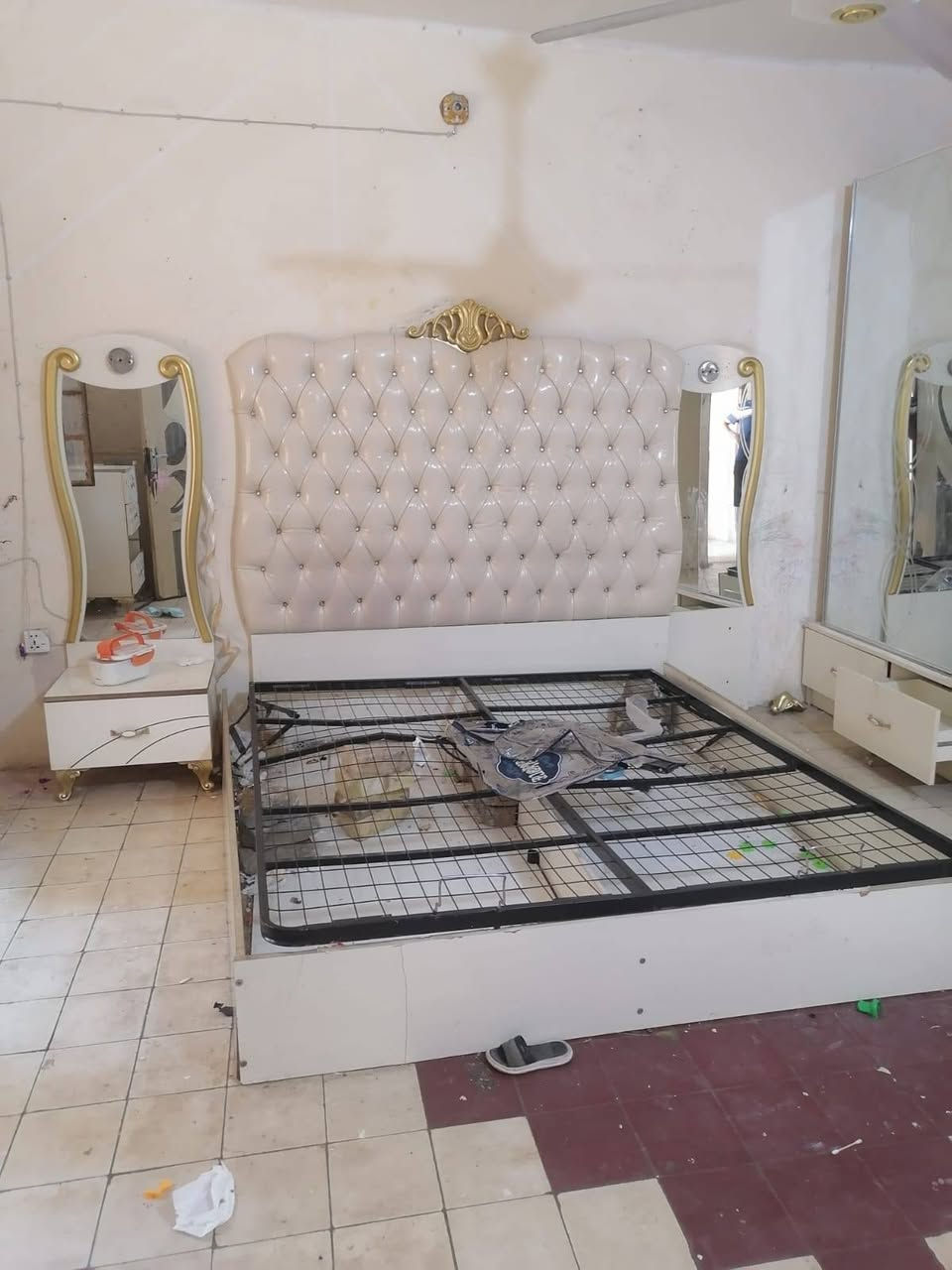 غرفه نوم تركيه الي يحتاجها يجي ياخذها بلاش....
مكيف جديد العام ماخذه سعره 250
مكان بغداد حي العامل
رقم ***********

