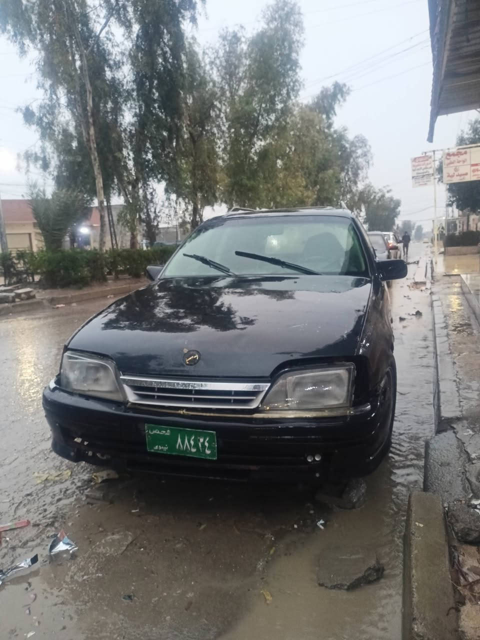 اخوان للبيع اوميكا حجم 20    السعر 15 وبيها مجال الهاتف ***********
