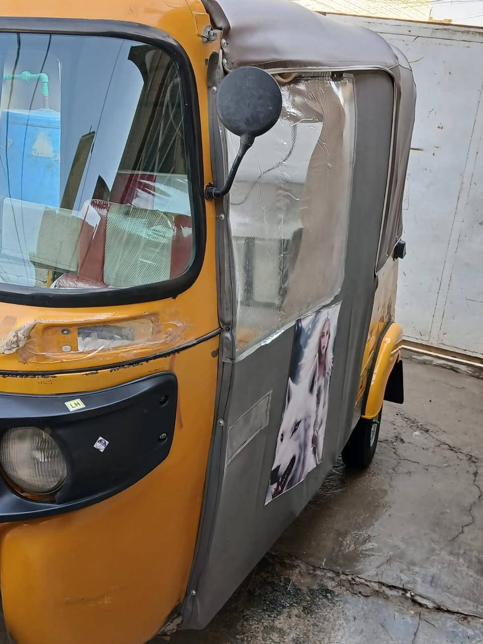 سلام عليكم تكتك موديل 2020 للبيع تكتك لاتنقص ولا تبخر تكتك معمره دوس بس مامصبوغات  العنوان معسكر البلديات الحجز والاستفسار ع هذة الرقم *********** بسته ونص وبيهه مجال
