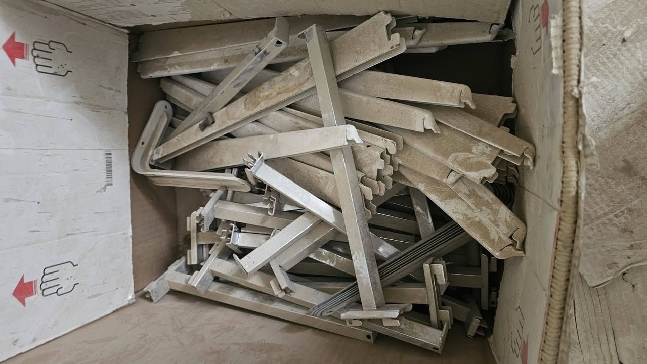 رفوف مال محلات للبيع كاملات هنه والمساطر والشيالات مفتح ما بيهن بس شهرين وهاي حطتهن من ذاك اليوم


**إذا كنت صاحب هذا الإعلان وتريد حذفه لأي سبب، رجاءا أرسل رسالة إلى الدعم الفني**