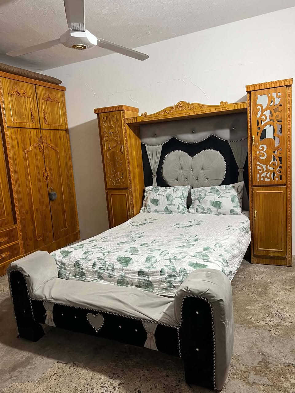 غرفه نوم نضفيه حيل مستعمله اقل من سنه
سعرها 850 وبيها مجال


**إذا كنت صاحب هذا الإعلان وتريد حذفه لأي سبب، رجاءا أرسل رسالة إلى الدعم الفني**