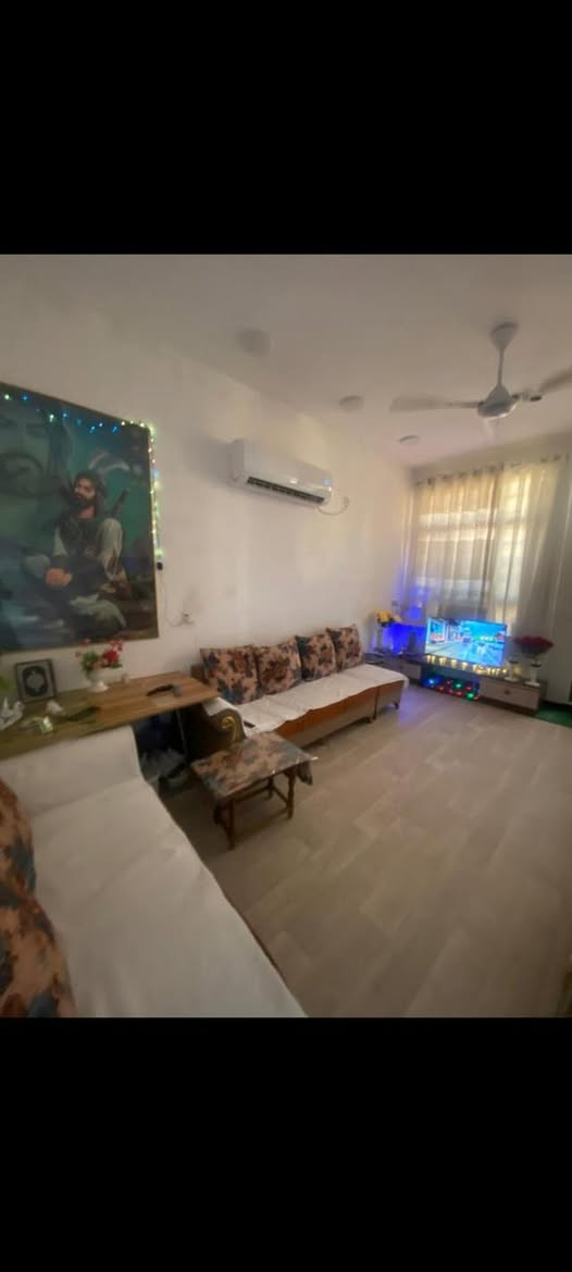 بيت للبيع في بغداد البياع طابو صرف بناء حديث سنة 2025 مساحة 80 متر طابق واحد درج خارجي ينفع استثمار اذا انبنة في ما بعد 
للاستفسار مراسلة الرقم ***********
