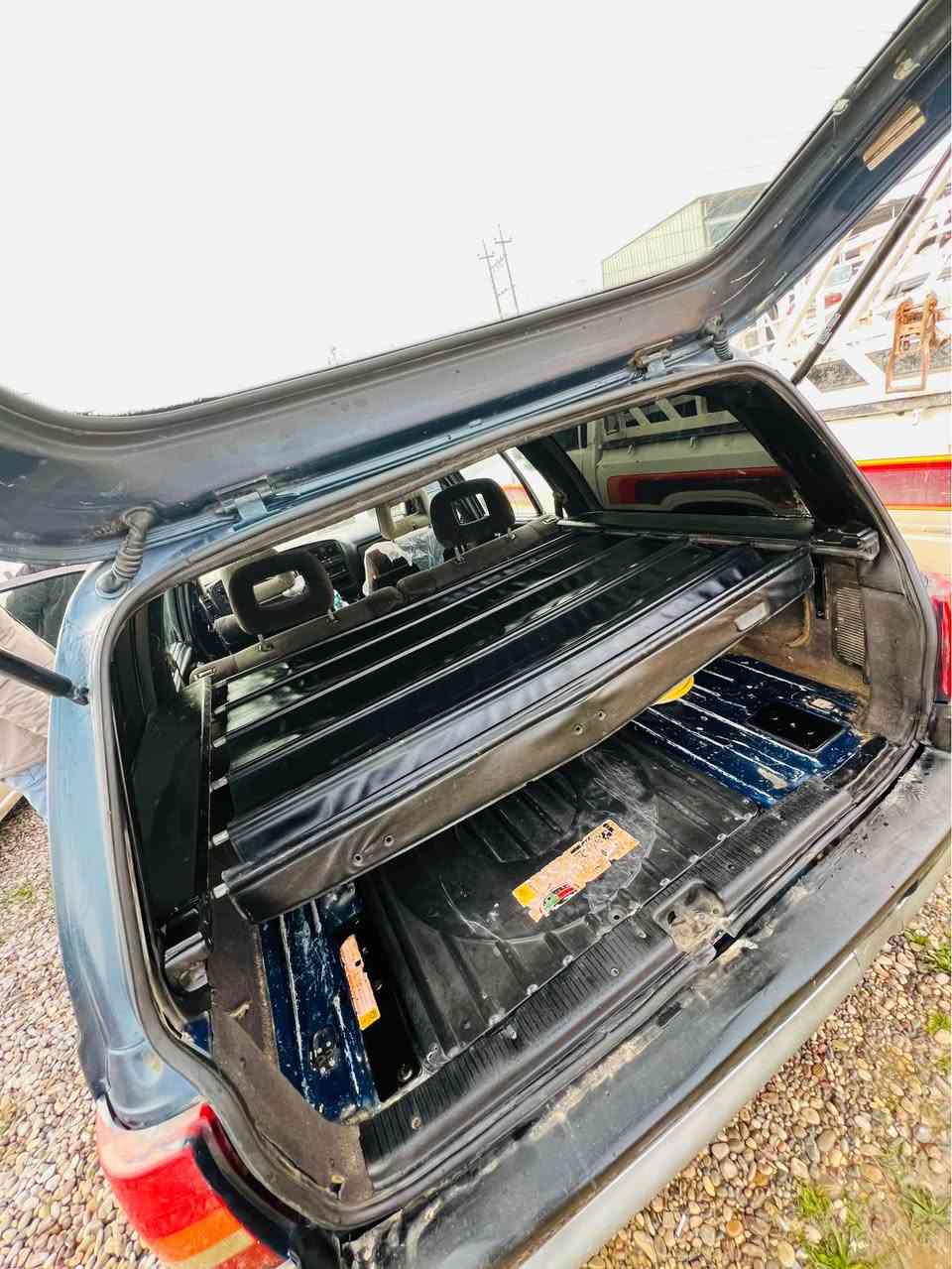 وبل وميكا استيشن
موديل 93👌
دعامي بو دعامي شرت
تحويل وكاله شرت 
كير مكينه شرت حجم 20بيلادي 
تخم تايره ويل جديد 
داخلي وزع شريكه 
سعر 27ورقه مجال 
عنوان ناحيه قسروك 
رقم موبايل *********** شيخان, نينوى
