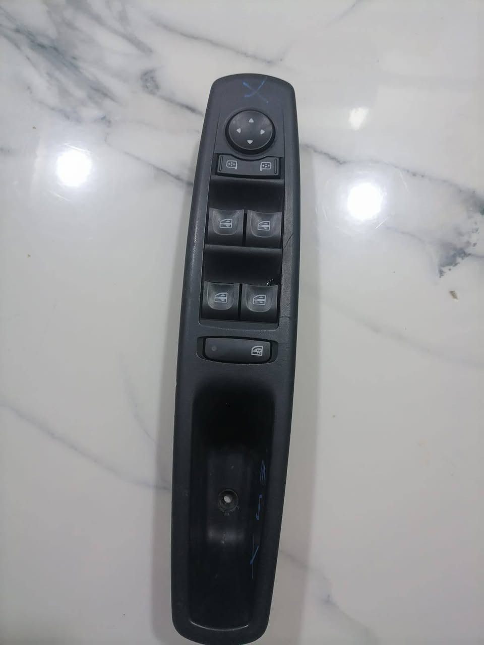 متوفر اغراض رينو اصلي حاويه


**إذا كنت صاحب هذا الإعلان وتريد حذفه لأي سبب، رجاءا أرسل رسالة إلى الدعم الفني**