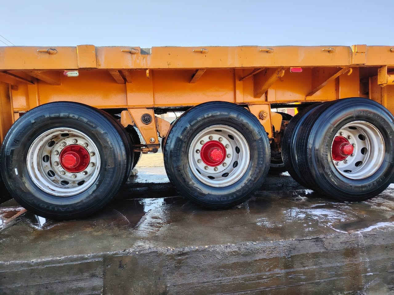 عربانه للبيع دنكير ١٤ بلوم قطعتين مكفولة ***********
