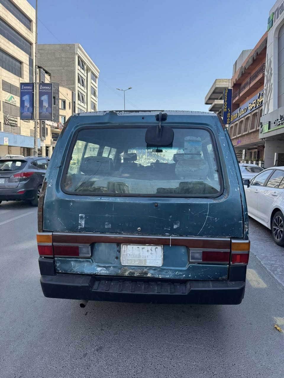 سيارة بيستا للبيع موديل 95 تحويل مباشر السنوية إلى 29 السعر 28 ورقة للاستفسار الاتصال ***********
