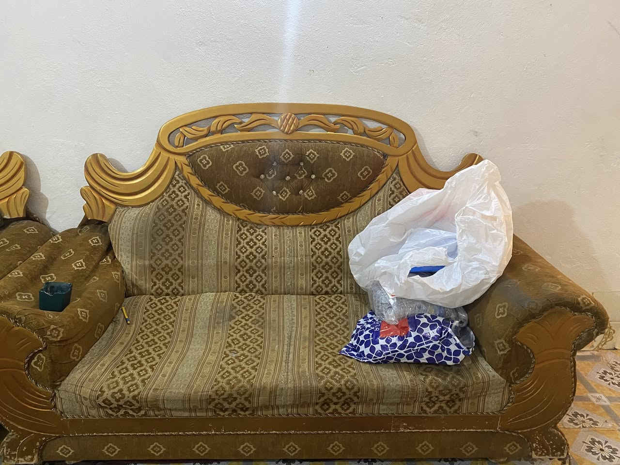 تخم اربع قطع يراد تعديلات بسيطه عليه قيم وأخذ


**إذا كنت صاحب هذا الإعلان وتريد حذفه لأي سبب، رجاءا أرسل رسالة إلى الدعم الفني**