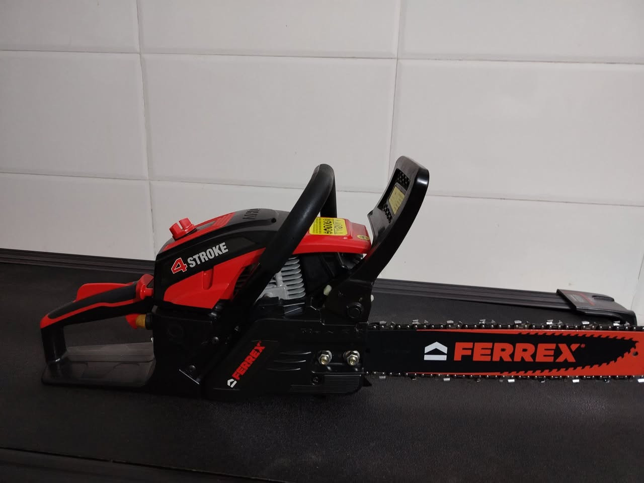 سلام عليكم. منشار البنزين بلجيكيللبيع ***********
