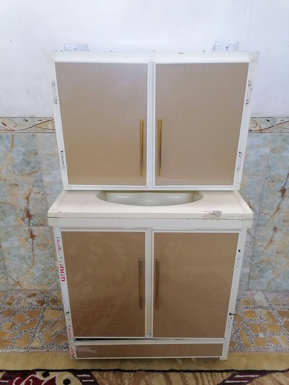 السلام عليكم كاونترات مستخدمه نضيفه كلمن وسعره عنوان بغداد الشعب اكو خدمة توصيل بكروه ***********
