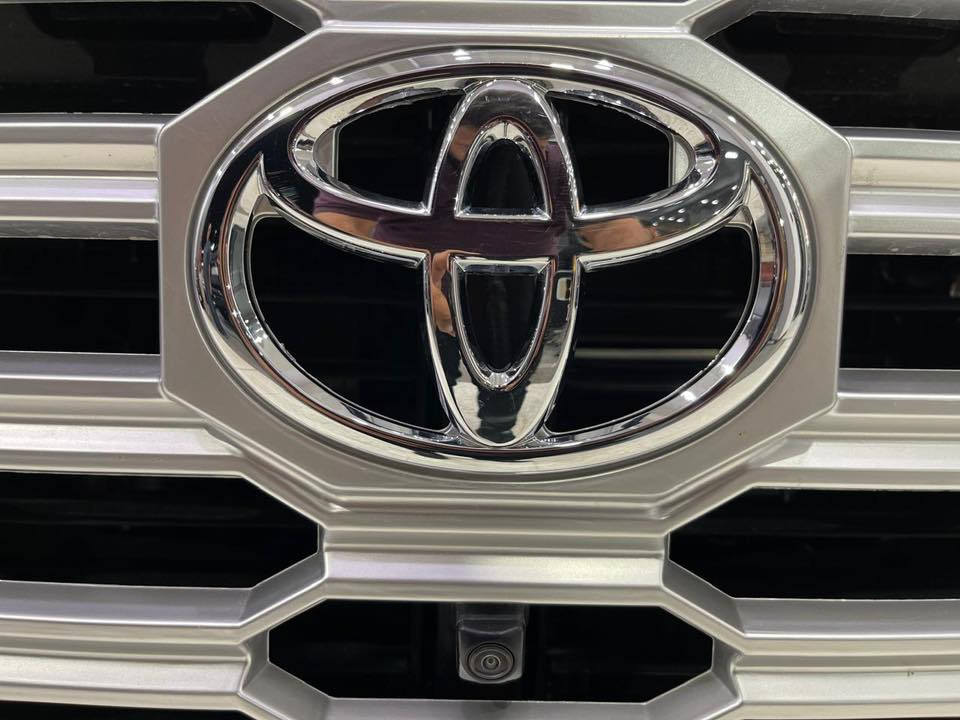 السلام عليكم ورحمة الله وبركاته 
   
    وبعدد.   البيع.
   تويوتااا سيكوياا 2025. الوحيده بل العراق.  
     مواصفات. ال دشن 1794 $$

   السياره فول فول فول. مواصفات. حته مساج. 
   لون خارج مميز. سمنتي. 
  لون داخل. قرميدي. مطعم اب صاج.  

   السياره جتي ماشي 68 مايل بس 
  حالين ماشي 800 كيلوو.  سياره.  زيرووو 

 صبغ خشم ال بنيد موضح بل صوره.  
  ودعاميه مصله او مصبوغه. ول باقي كفاله من شعرايه
    يرباك. مرجع. سستم كامل اب 20 ورقه كلف 

   صور الضربه. موضحه اب اخرر المنشورر 

     مكان السياره. النجف الشرف
  الرقم.  ***********

    السعرررر. 🔥🔥 اتصال. او تواصل. واتساب 

  وتمنااا لكم كل التوفيق.
