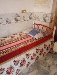 سرير نفر • ميز تواليت نظيف • حي الجزائر