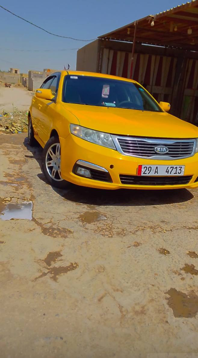 سلام عليكم ابتما 2010ورد امريكي حادث بس جاملغ جيهت السايق حداديه محرك كير تبريد تخم تاير محرك برغي  مامفتوح بيه مكان الحمزه الشرقي السعر 115وبيه مجال *********** الطبين خاص مااجاوب غاز بانزين
