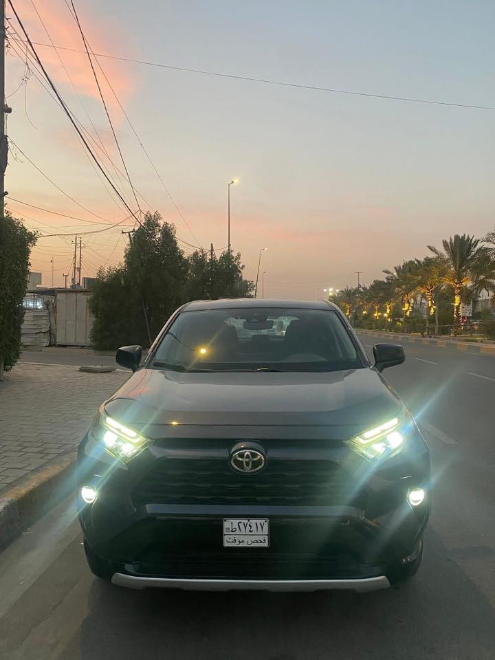 تيوتا راف فور موديل 2024 بانزين  رقم بغداد بيها 3 قطع ماشية اقل ال 19 الف كيلو  فئة LE مكانها بغداد السعر 188
***********
