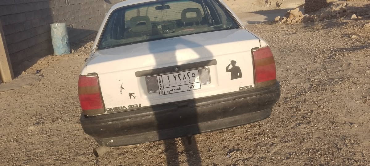 السلام عليكم اوبل للبيع بيها بدايه تبخير سعرها مناسب 16 موديل 89 رقم انبار السنويه عظم عاج نظيفه والله *********** هذا رقمي خاص ماكو
