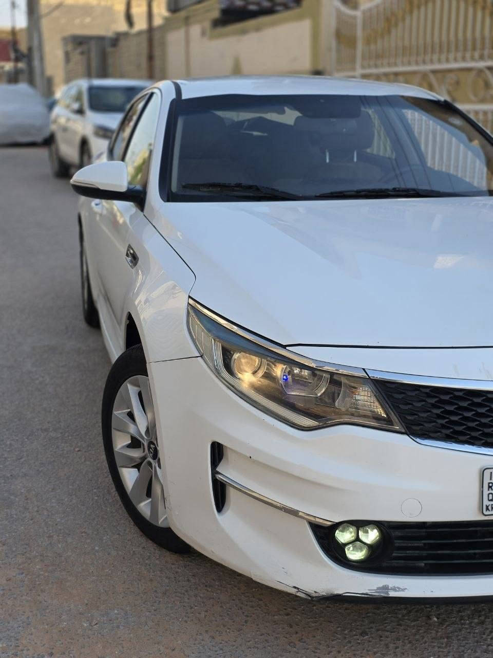 سلام عليكم للبيع كيا اوبتيما
Kia Optima 

مديل16 خليجي
مكينه2000 دوش المرغوب  سياره خير من الله 
تبريد ثلج ❄ تخم تاير شاشه تاب مانع انزلاق وبعد المواصفات المعروفه مالتها

السياره بيها صبغ ربع بنيد وبارد موضحهن بل صور 

مكاني دوانيه قضاء عفك

السعر$150 وبيها مجال للشراي

***********
