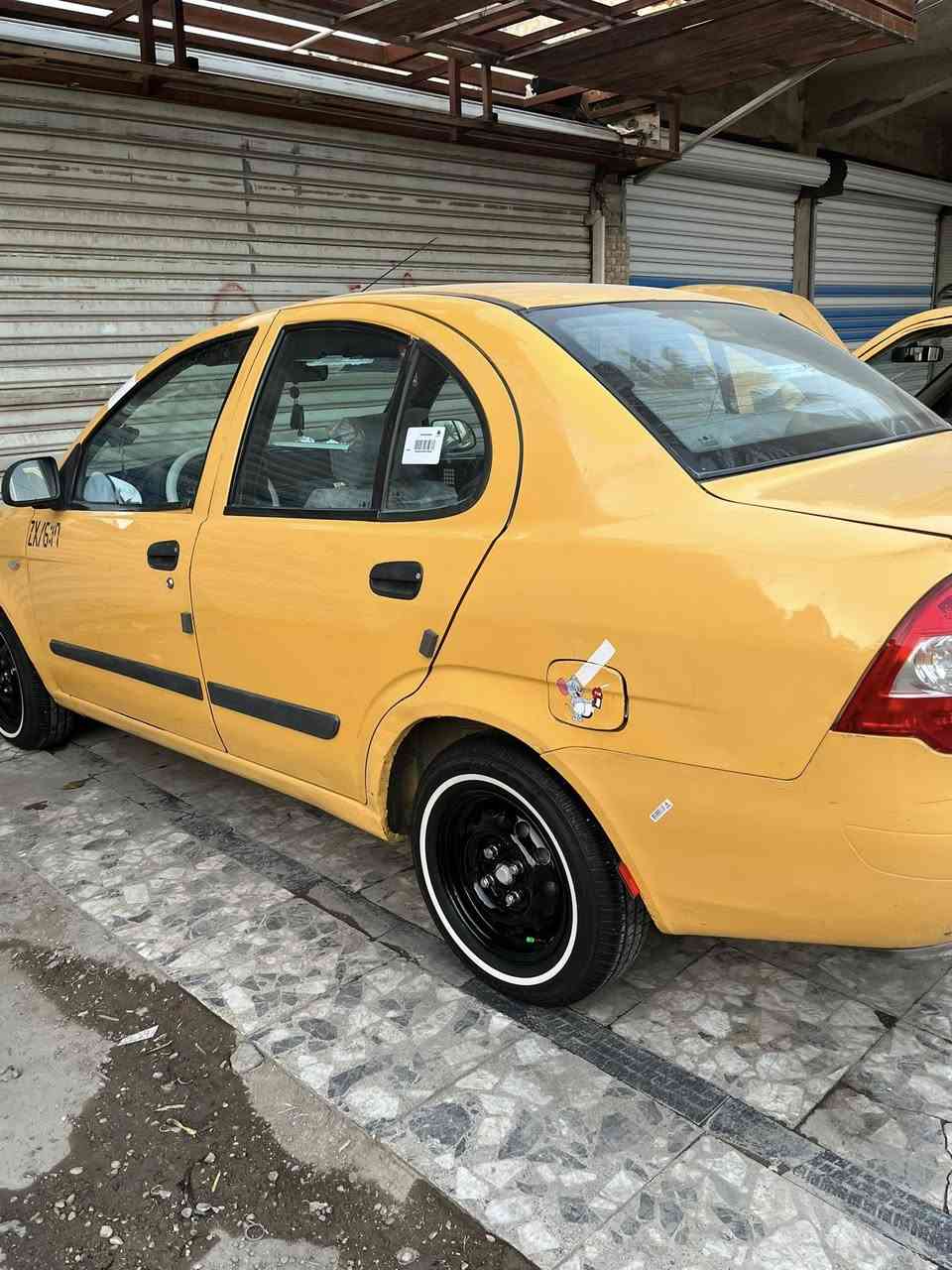 مرخصت الادمن طيبه موديل 15 سياره جديده كلش بيها شبرصبغ  فقط 5 تايرات جدد خط ابيض دوشمه سفريات فيت بم اصلي كله سياره جاهزه ع اخير كلش صدر جديد مانقصها برغي كير مكينه شرط ممفتوحات لهسه نعومه فول سياره متعوب عليها كلش  رقم بغداد بسمي مكان سياره حي اور بغداد سعر اتصل وستفسر رقمي ***********
