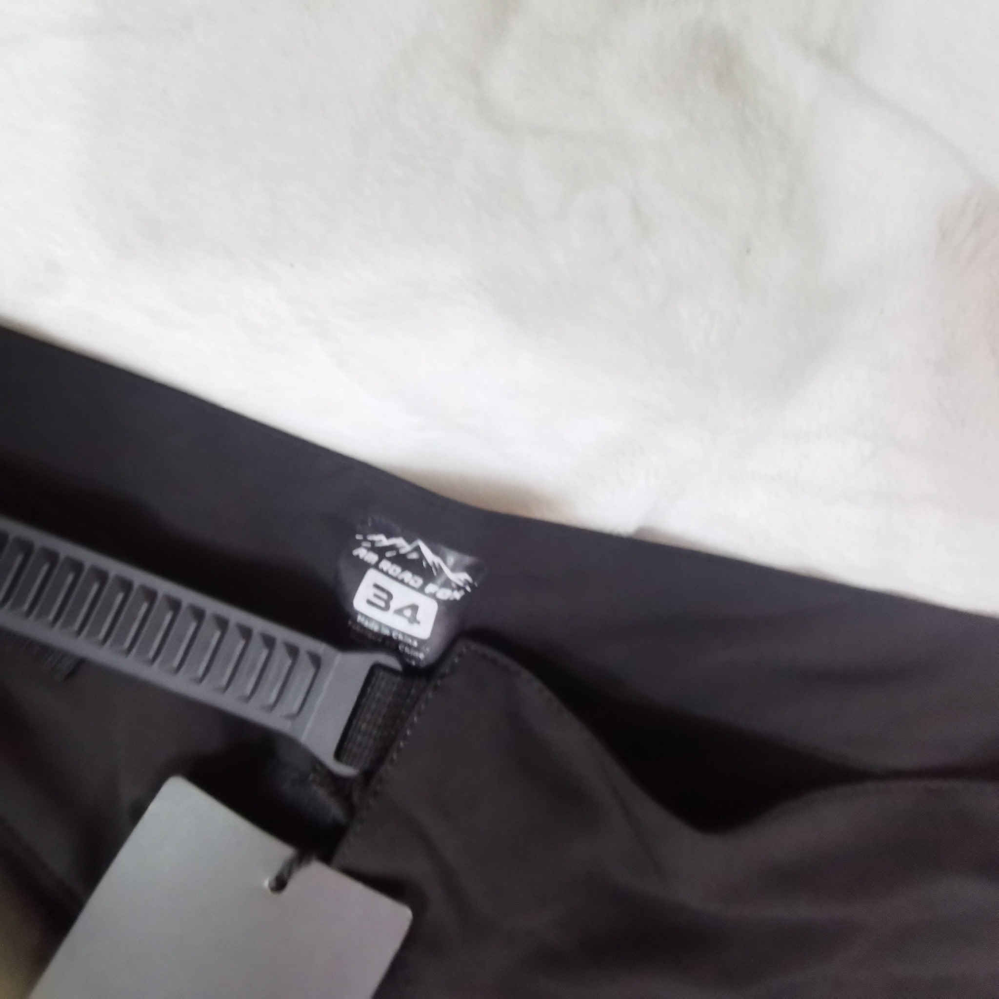 هذا هو بنطلون AM Road Fox المخصص لركوب الدراجات الجبلية (MTB) والدرجات النارية سعره مع توصيل ٢٠ الف


**إذا كنت صاحب هذا الإعلان وتريد حذفه لأي سبب، رجاءا أرسل رسالة إلى الدعم الفني**