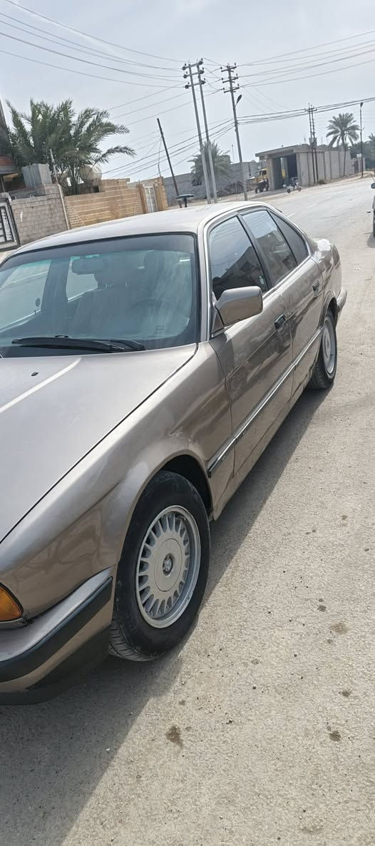 520 محرك جديد كير عادي تخم تاير جديد مابيهه نقص سياره جاهزه
موديل 88 رقم بغداد سعر 45 موقع بعقوبة بهرز 
***********
