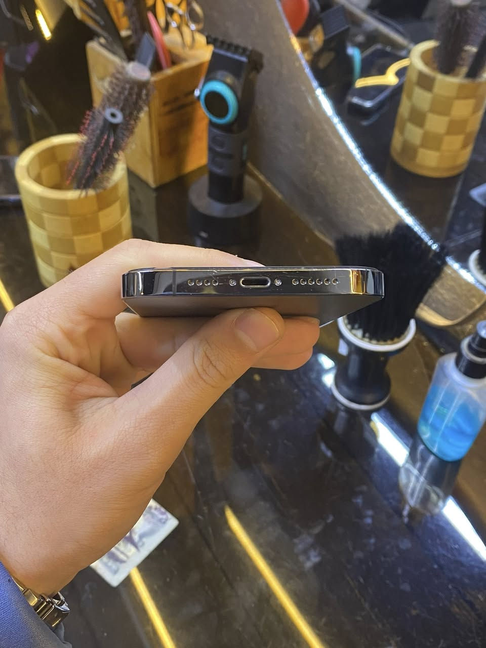 13 برو ماكس  ذاكره 256 بطاريه 94 مبدله اصلي شرط قطاره ✅ 
استفسار ***********بي واتساب 
سعر 480✔️عنوان موصل جانب الايمن ✅
