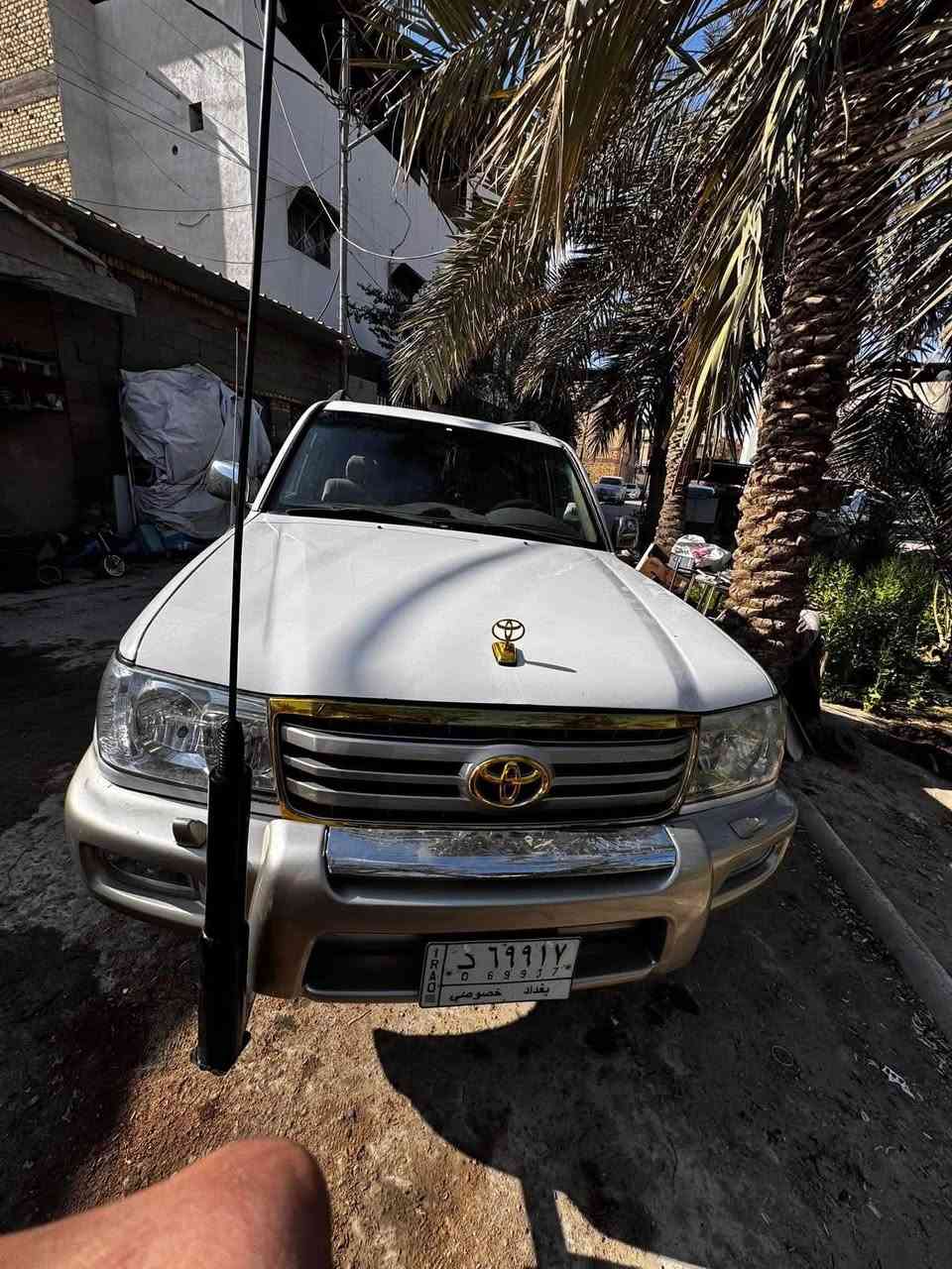 سلام عليكم مونيكا ٢٠٠١ محدثة ٢٠٠٧ مابيهة حادث مصبوغة عام بيعة مستعجله السيارة باسمي العنوان بصرة رقم الهاتف  ***********.  السعر 95
