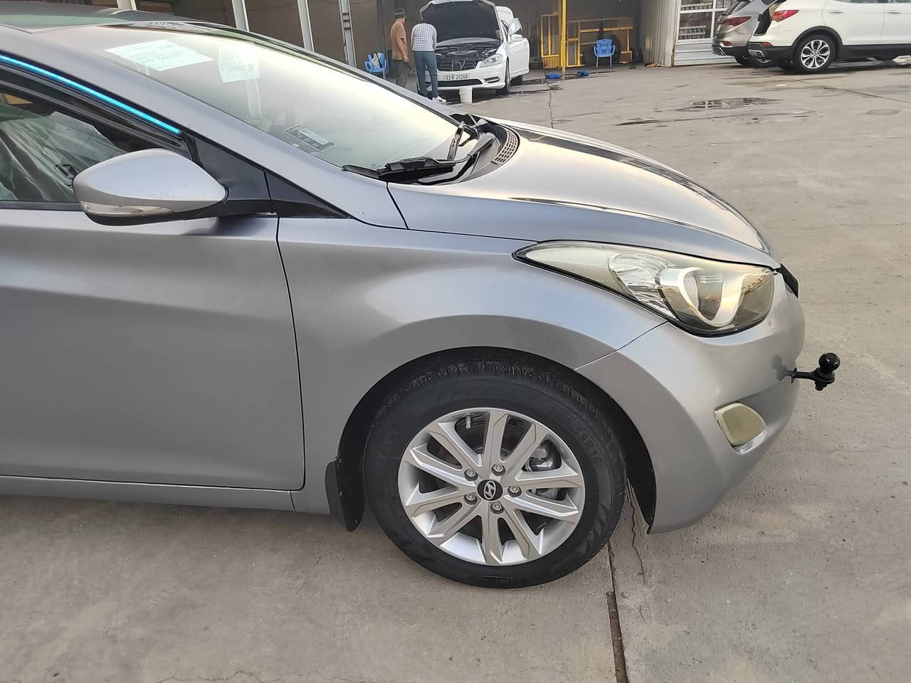 السلام عليكم النترا خليجي موديل 2014 حره تحويل ثاني يوم مشروع وطني سنويه ل 27 رقم مثنئ بيه رشات صبغ الجه اليمنه بدون ضربه وتبديل كير ومكينه وحداديه وتبريد تدفئه اربع تايرات جديدات مكينه 1800 دووش سياره جديده وجاهزه دواخل جدد ترايه كلش حلو السعر 100 مكان السياره الناصرية التصال ***********
