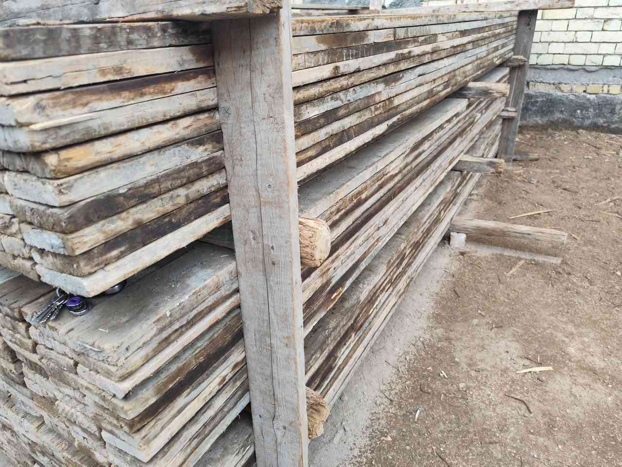 لوح روسي تارس طول4متر نضيف جدا العنوان بابل هاتف ***********
