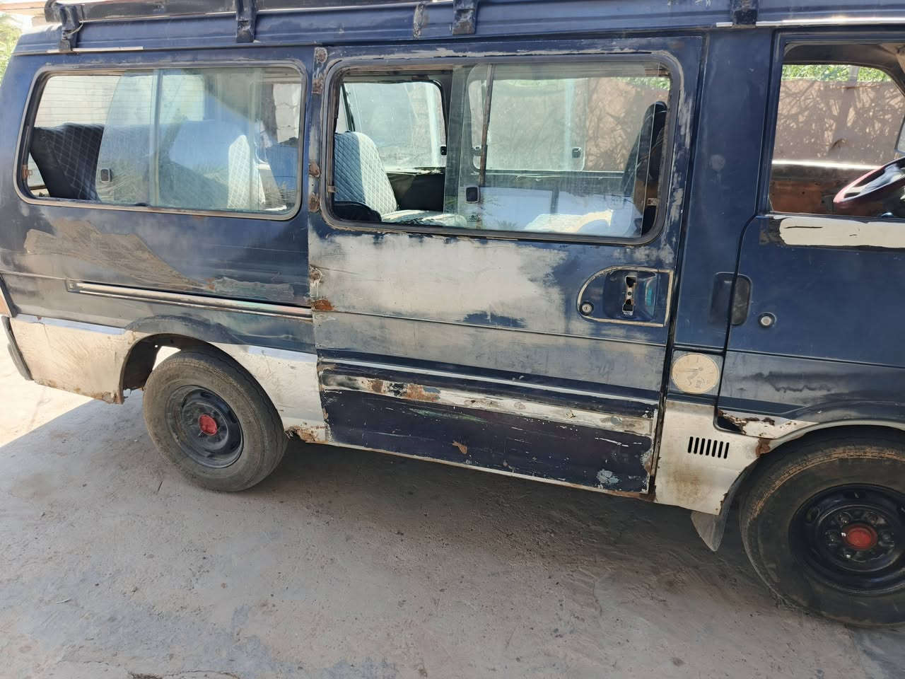 للبيع كيا بسته موديل ٩٤ محرك كير اكسن تخم تاير شوف عينك تريد تحويل او وكاله سنويه لل ٢٧ السعر ٢٠وبيها مجال حك الجيه مكان بابل مشروع المسيب هاتف ***********
