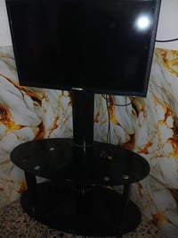 بلازما  حجم وسط باب اول للبيع السعر ١٠٠ وبيها مجال 07768554792