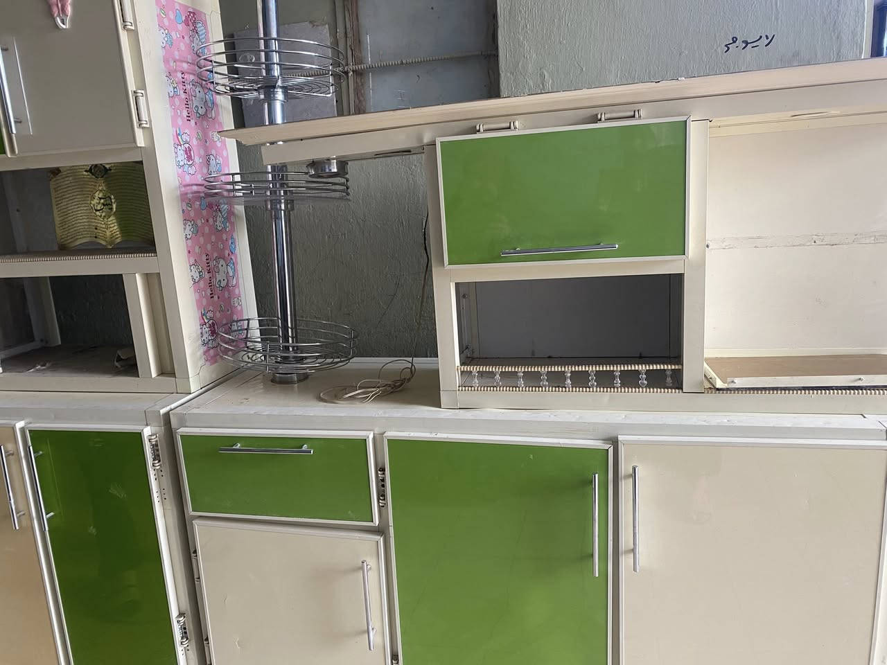 كاونتر ست قطع نضيف جدداً وبي توصيل ***********
