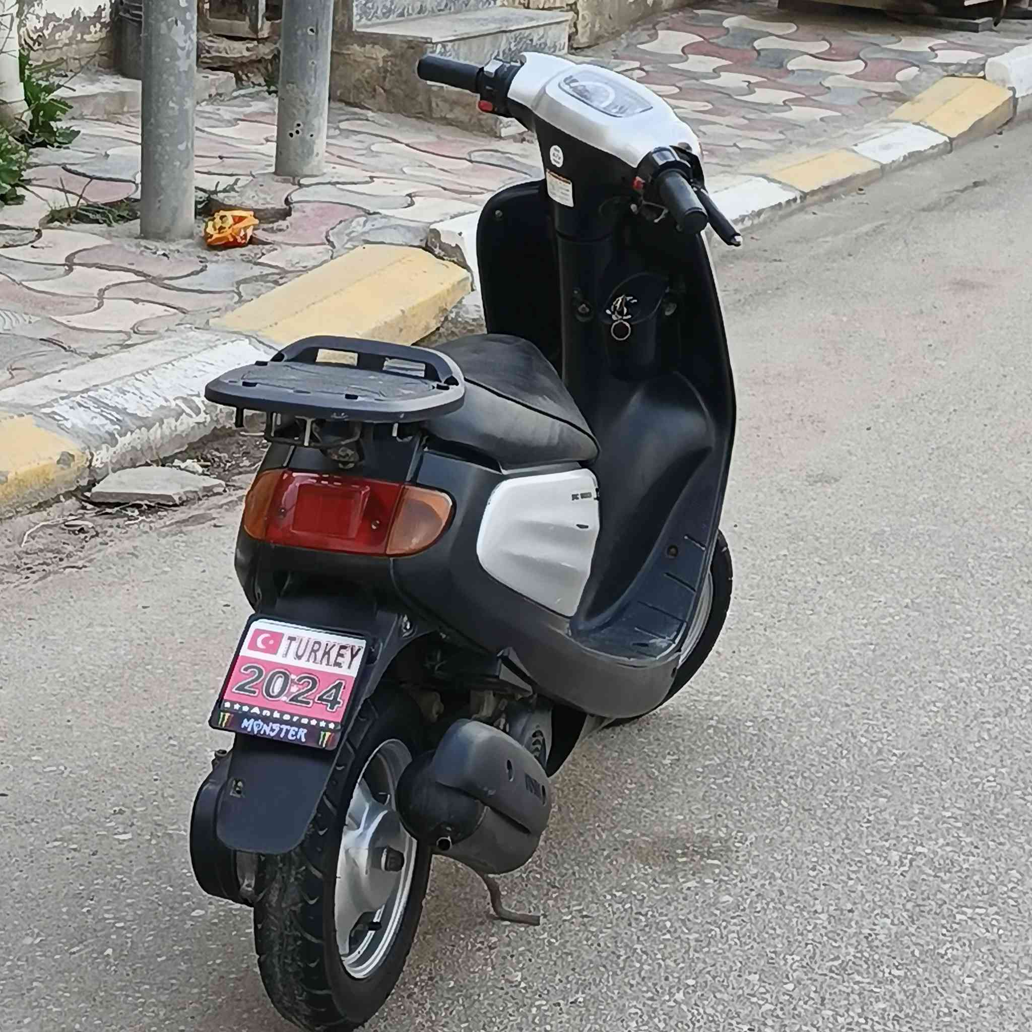 سلام عليكم دراجه منغولي حاويه  كفالة كير ومكينه مافتوحه شراي يتصل على هذا رقم ***********
