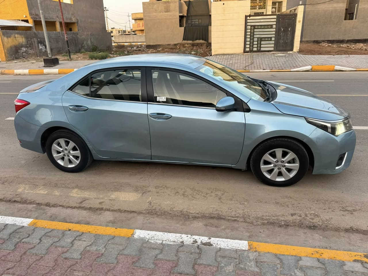 كورلا صبغ اقل حزام سونار مرفق 
موديل 2015 خليجي بصمة محرك كبير 
تحويل مباشر سعر ٨٩ وبية مجال بسيط 
عنوان واسط الصويرة 
***********
