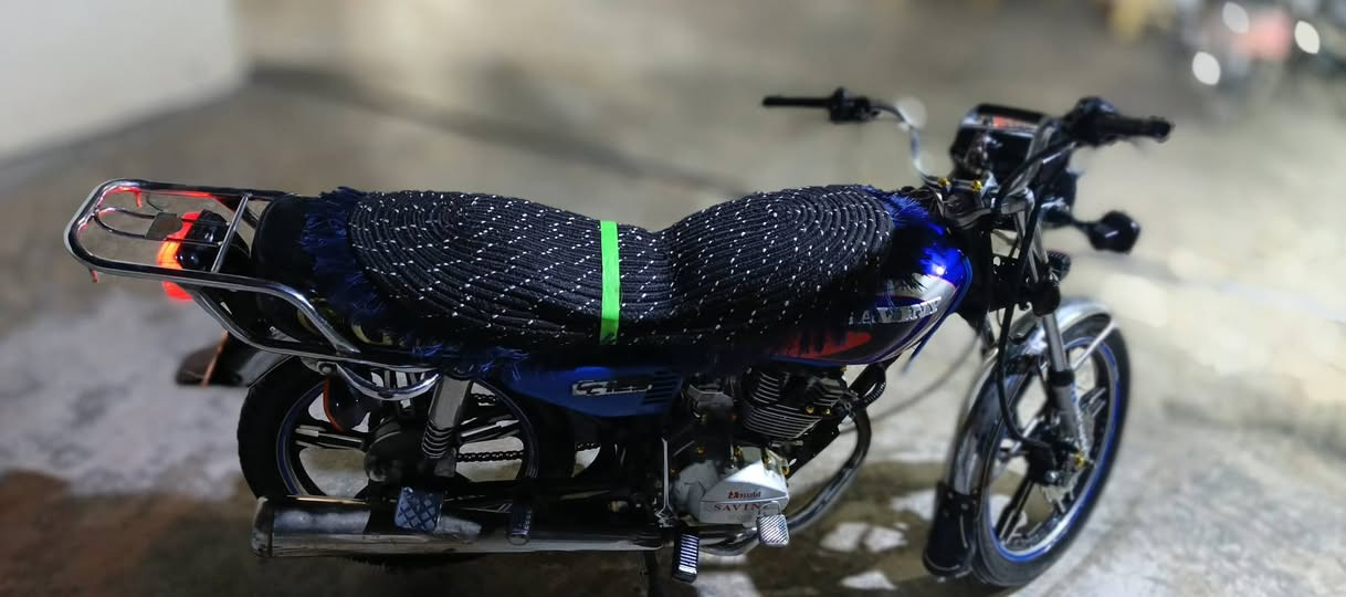 دراجه للبيع خير منالله نضبفه كدام غينك شغل وطلع مكان ديالى شهربان سيفان موديل 20سعر 425وبي مجال رقم***********
