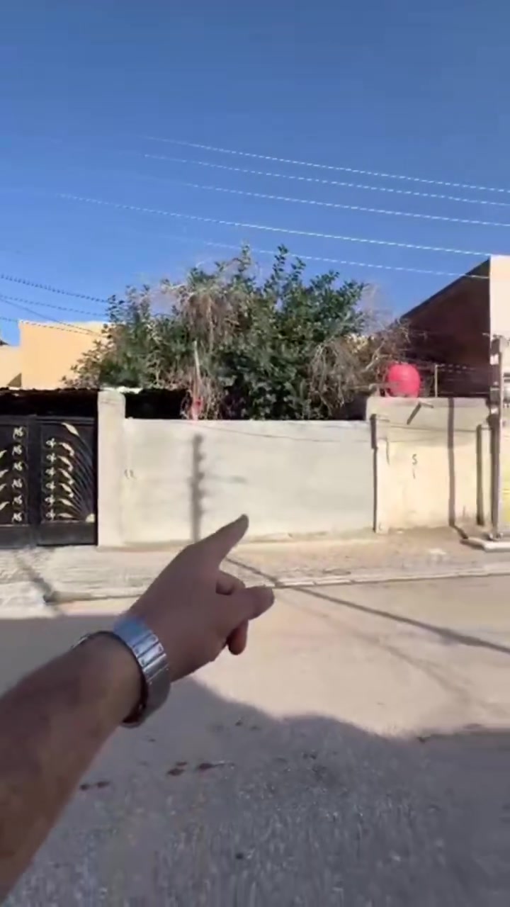 #بيت_للبيع بالنجف حي العسكري منطقة ال٦ الاف قرب مدرسة الكواكب المنيرة و شارع الزيتون (السبيس سابقا)

مساحته ٢٠٠ متر طابق واحد نظيف بي غرفتين وصاله ومطبخ واستقبال وصحيات وكراج وحديقة

يباع بسعر مناسب
لتفاصيل اكثر و الصور و السعر راسلوني وبالخدمة
*********** واتساب
او عالماسنجر 👈 زين العابدين الكرعاوي
