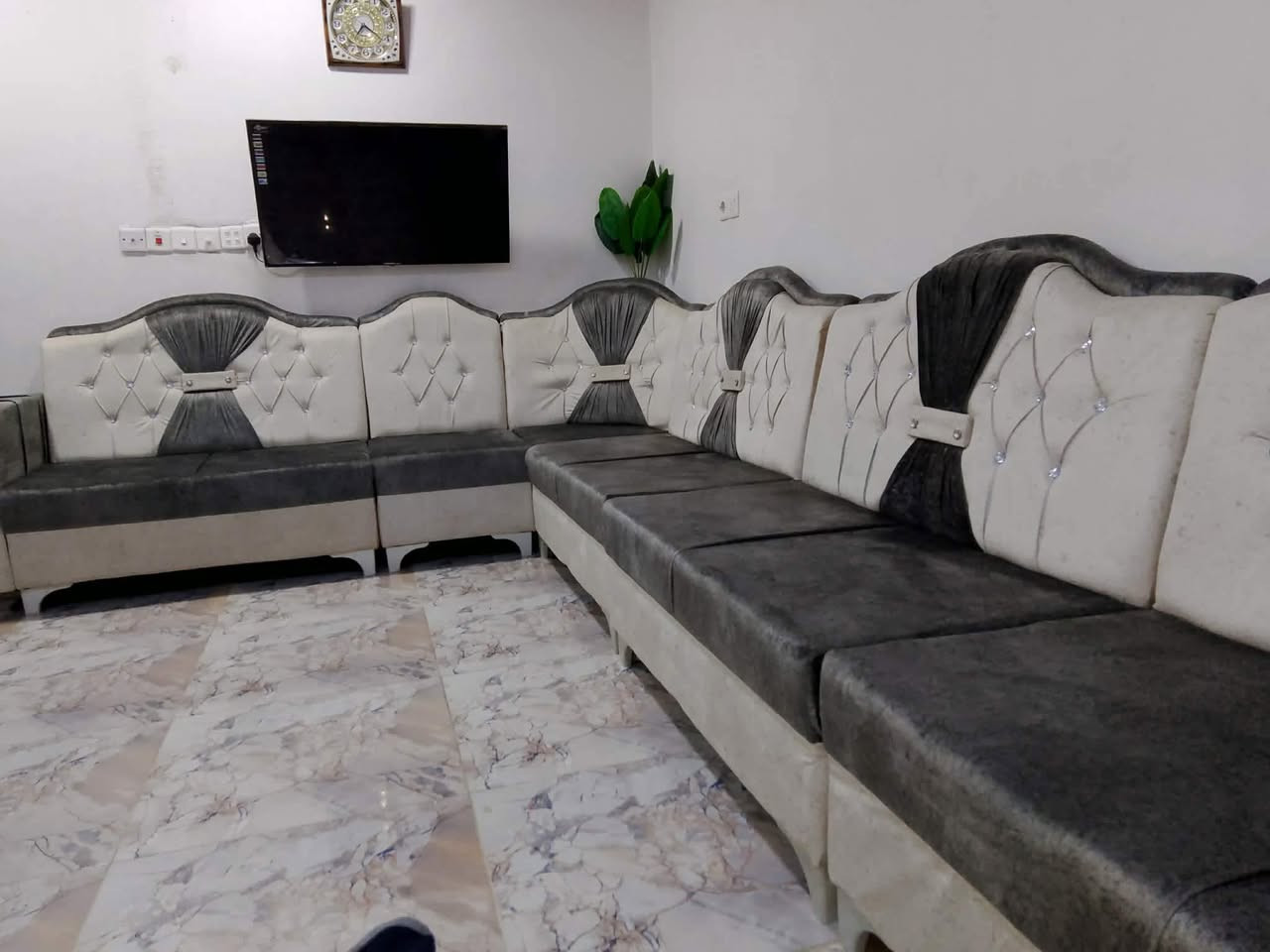 ديوان 7 أمتار سعرو 280 بس مجال عنوان موصل


**إذا كنت صاحب هذا الإعلان وتريد حذفه لأي سبب، رجاءا أرسل رسالة إلى الدعم الفني**