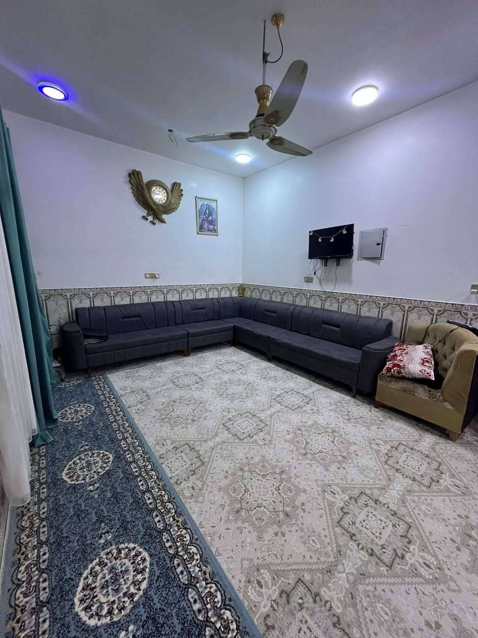 بيع مستعجل..بسبب ضرف مستعجل👍 بالعافيه على اللي ياخذه
بيت 200م طابق واحد على شارع 15 طابو صرف باسمي 
البيت كله مرمر وبناء درجة اولى
السعر 150 مليون وبي مجال 💸💸 ٫ ومطلوب 19 مليون يسدد كل سنه مليون ونص المشتري يدفعهن
بناء درجة اولى غرفتين وصاله واستقبال ومطبخ ٫ مجاري للحي كاملة وجاي يبلطون بالشوارع 
💢 العنوان النجف الاشرف الحولي شارع 30 الثاني قرب مكتبة الميالي 

للتواصل :  //


**إذا كنت صاحب هذا الإعلان وتريد حذفه لأي سبب، رجاءا أرسل رسالة إلى الدعم الفني**