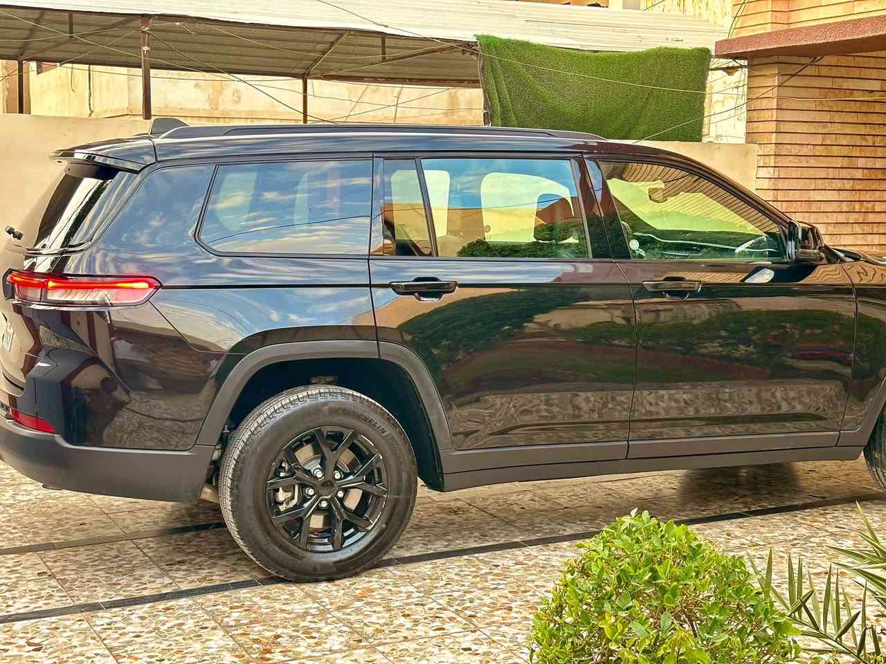 جيب بلاك توب موديل 2024 رقم بغداد باسمي محرك 6 سلندر 7 راكب فول عدا فتحه حادثه موضح بالصوره مواصفاته ردار امامي خلفي كشنات جلد حساس قياده ذاتي ماشيه 17 مكاني بغداد الاطباء  قرب شارع  المطار  السعر 245 

***********
