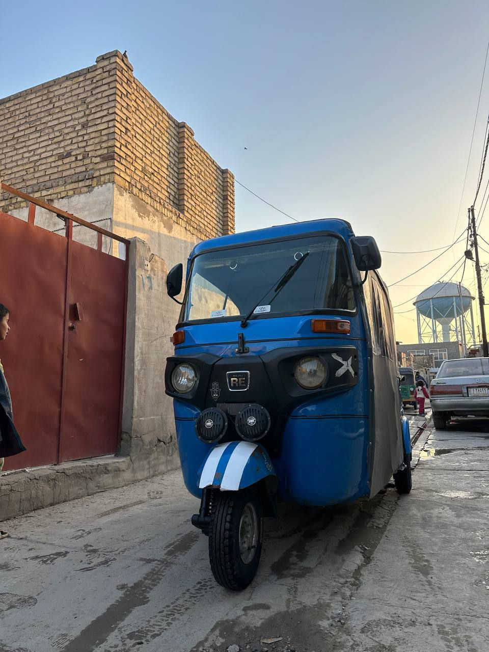 تكتك للبيع 21شهر 12مستعجل عل بيعه مرقمه بابل مكفوله محرك مكفول كشر ماكو لا صبغ ولا معجون بس عوزها تعميرات دوس وخفايف باردد
مكان القاسم 
***********
