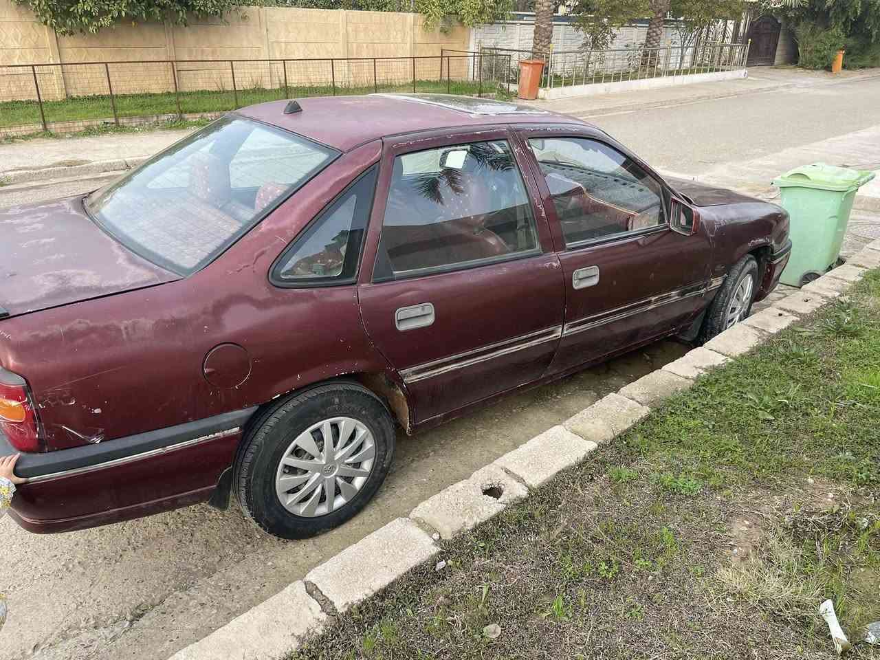 اوبل فكترا موديل 92
حجم 16
محرك كير  صدر اطارات شرط
مشروع وطني بطاقه بيها 
شرط التحويل والوكاله
سعرها 32 بيها مجال قليل 
***********
