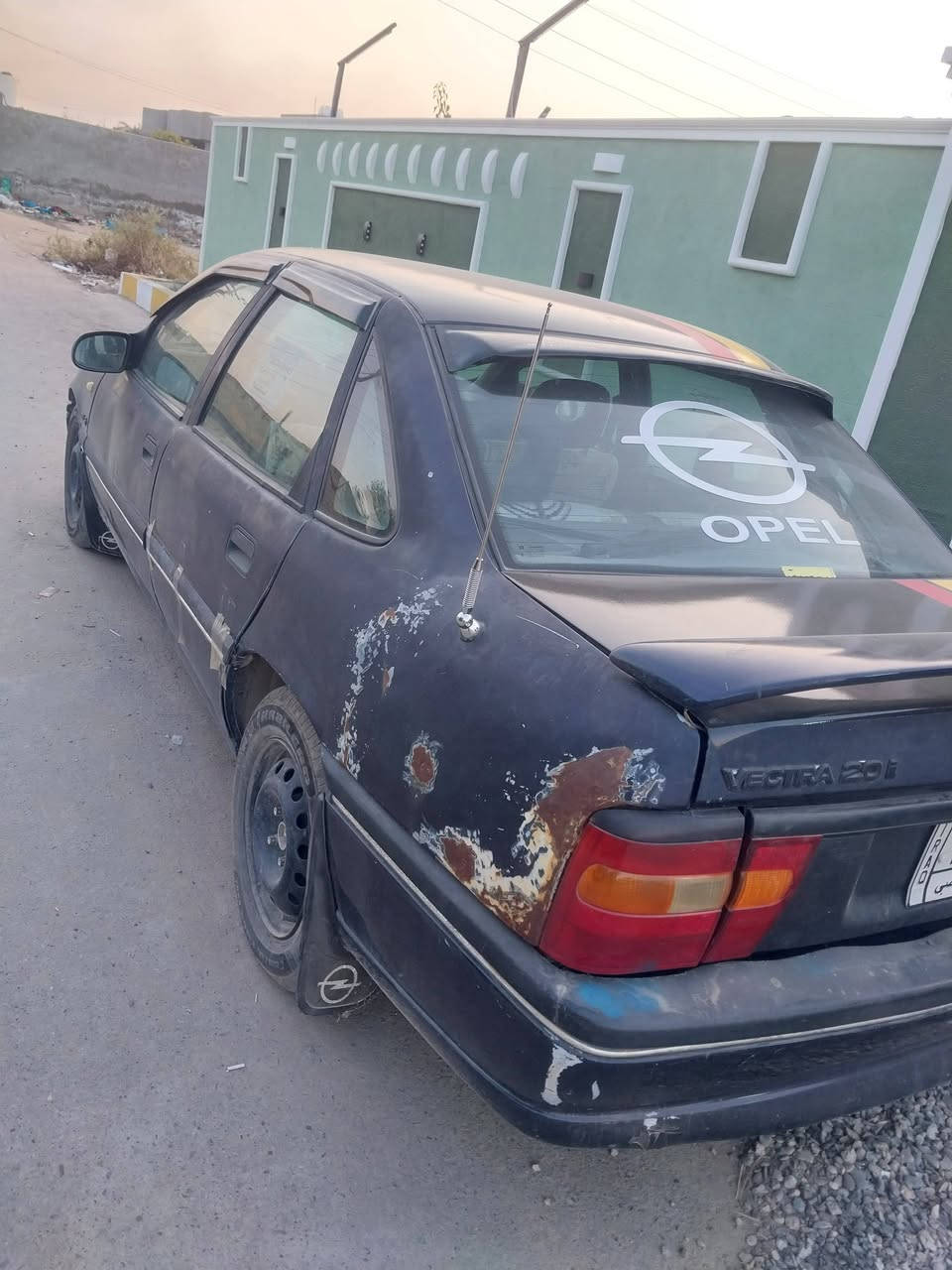 السلام عليكم اوبل فكتره ٩٥ اوتو محرك ٢٠٠٠ تبريد بلادي بس بي نقص السنويه ٢٧ مكان بغداد السعر ٣٨ الرقم *********** واذا امراوس سياره احدث ترهم
